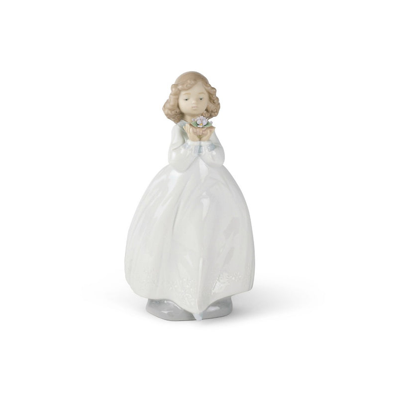 Nao by Lladró The Flower Girl Porcelain Figurine
