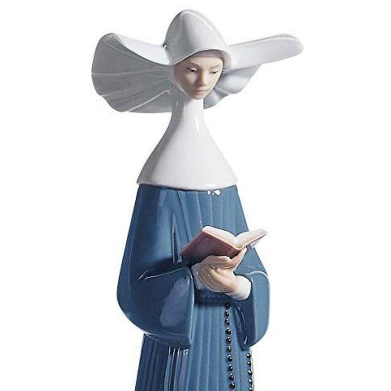 Lladró Prayerful Moment Nun Porcelain Figurine