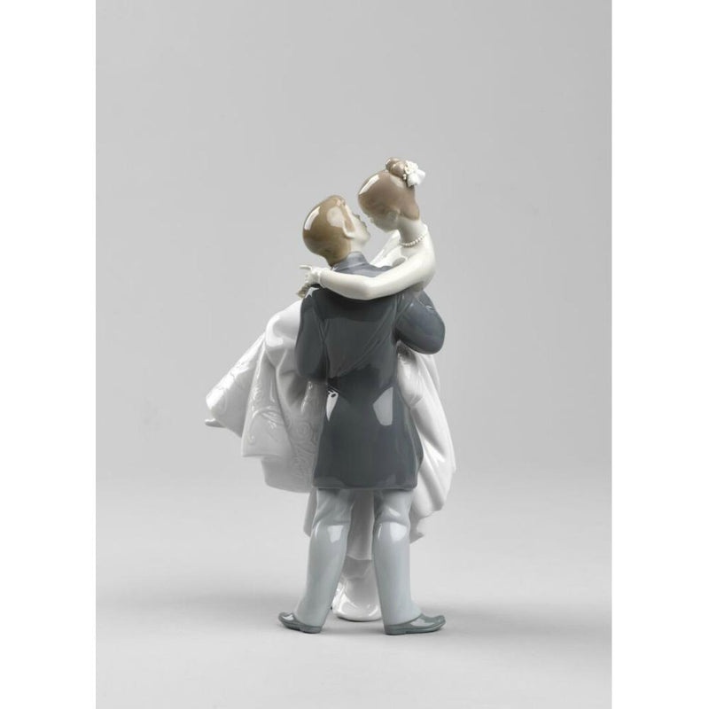 Lladró The Happiest Day Couple Porcelain Figurine